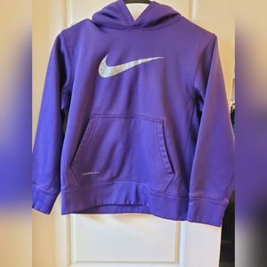 Nike Therma Fit Hoodie (10/12)